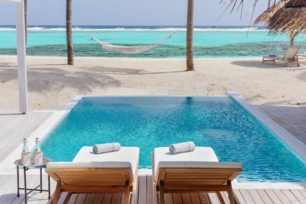 content/hotel/Kanuhura/Accommondation/Retreat Grand Beach Pool Villa Sunrise/Kanuhura-Acc-RetreatGrandBeachPoolVilla-04.jpg
